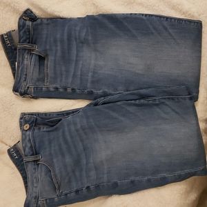 2 Pairs of American Eagle Jeggings